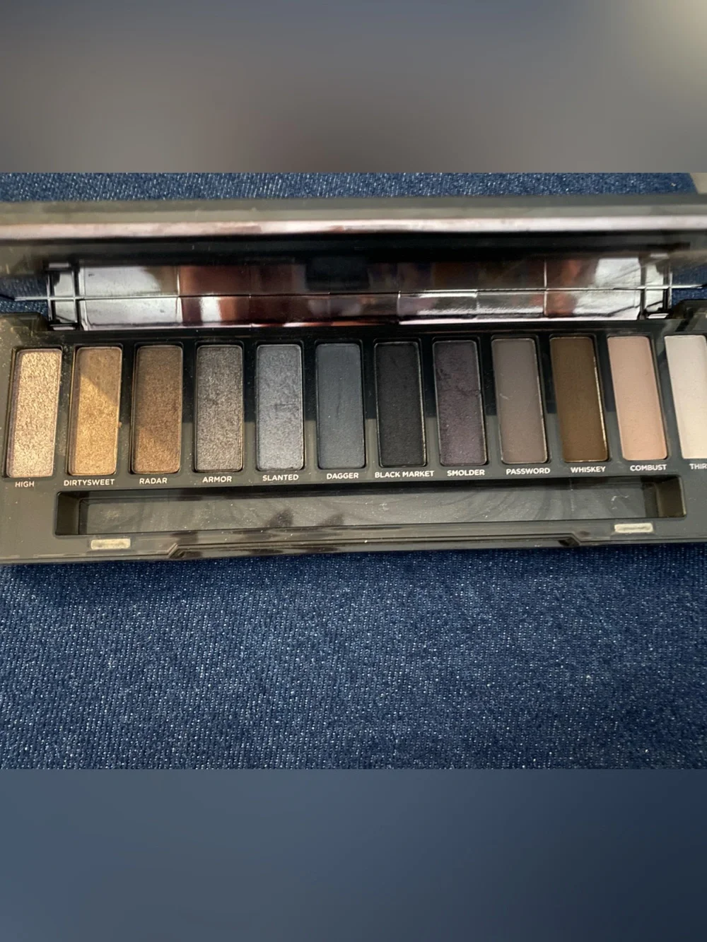 Urban Decay Naked- Smoky